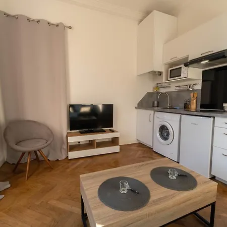 Apartment Centre-ville 2 Refait A Neuf En Etage *